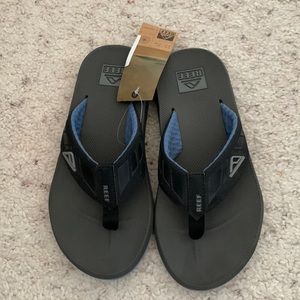 NWT Reef flip flops